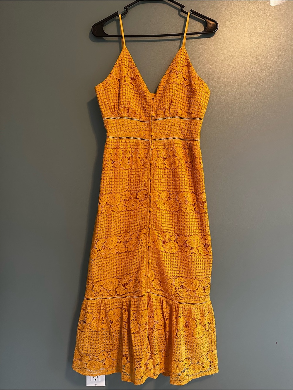 Francesca's Collections gold Yellow Midi Dress medium